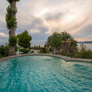 Yoruk Evi (adults Only) Фаралия